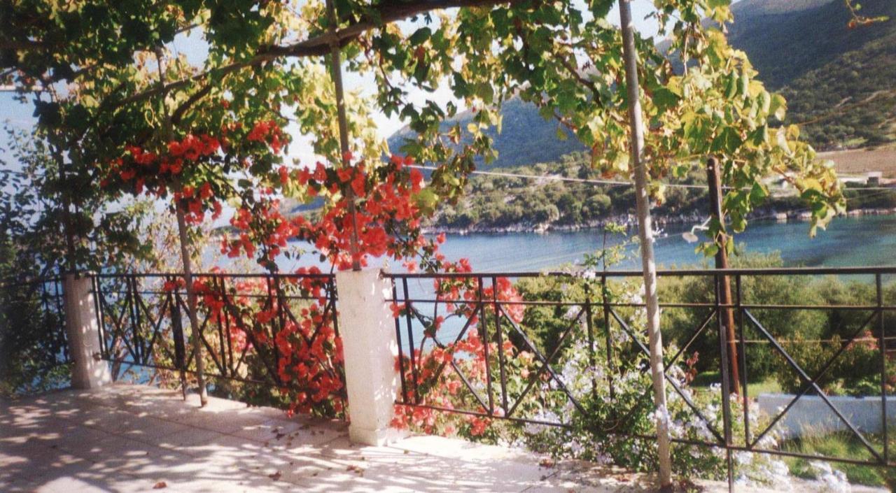 Villa Errieta Atheras Exterior photo